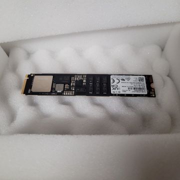 SSD Resigilat PM9A3 3.84TB PCIe 4.0 x4 M.2